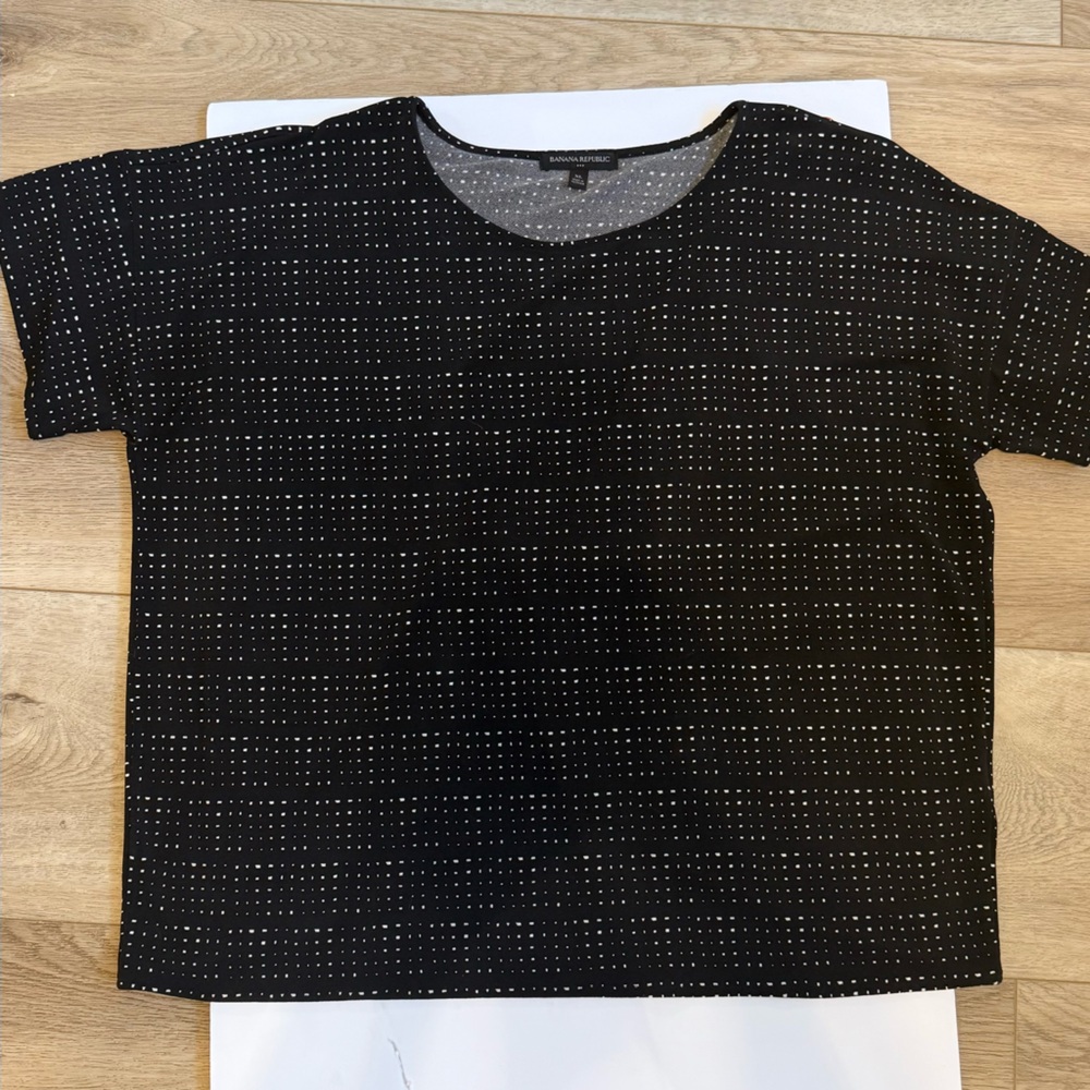 Black and White Patterned Top